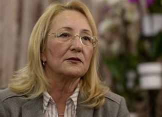 Beril Dedeoğluna rahmet diliyorum..