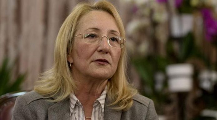 Beril Dedeoğluna rahmet diliyorum..