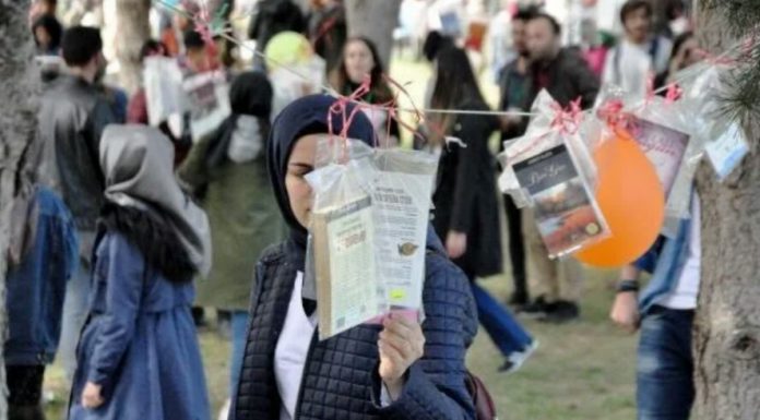 Kitap veren ağaçlar..