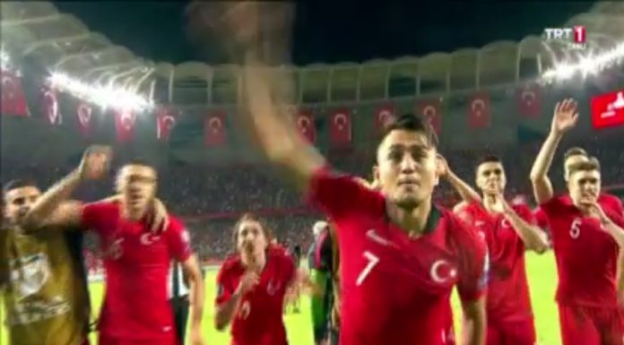 Tarih yazmayalı uzun zaman olmuştu.. Helâl olsun çocuklar