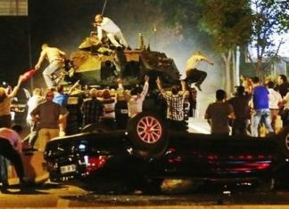 15 Temmuz, bir milletin vatansız yaşayamayacağını, dost’a düşmana haykırmasıdır..