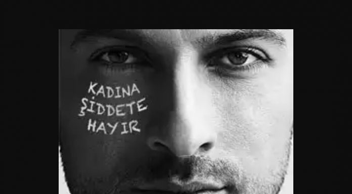 Düşünsenize bizim Tarkan,Diyarbakır annelerinin tam ortasına gelmiş oturmuş. Bir yanında Sezen..