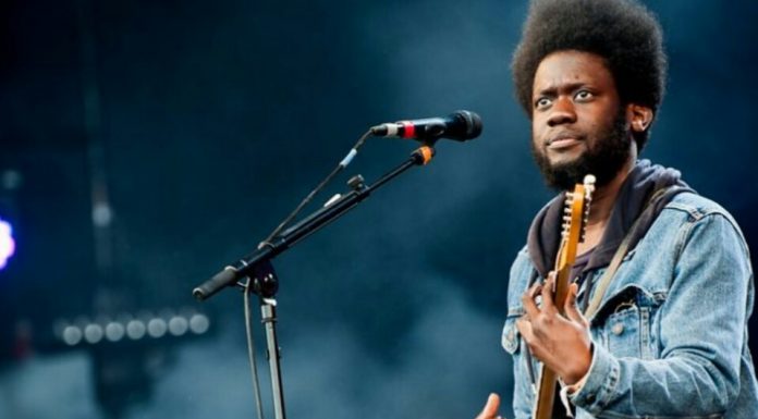 Michael Kiwanuka diye bir adam var dinleyin..