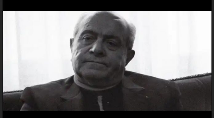 Kesip attığın tırnağa kurban olurum / Ahmet Arif