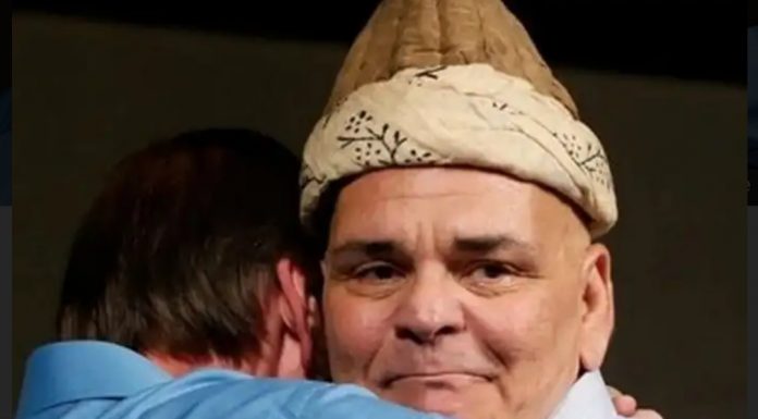 Rasim Öztekin bu milletin sevgisini sonuna hakeden bir duayendi.