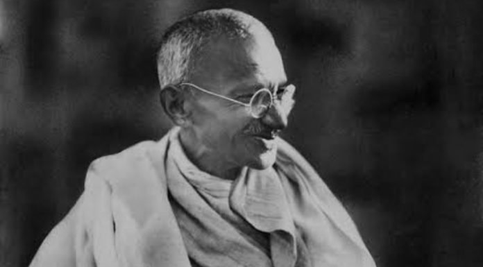 Karakteriniz kaderinize dönüşür / Mamatma Gandhı